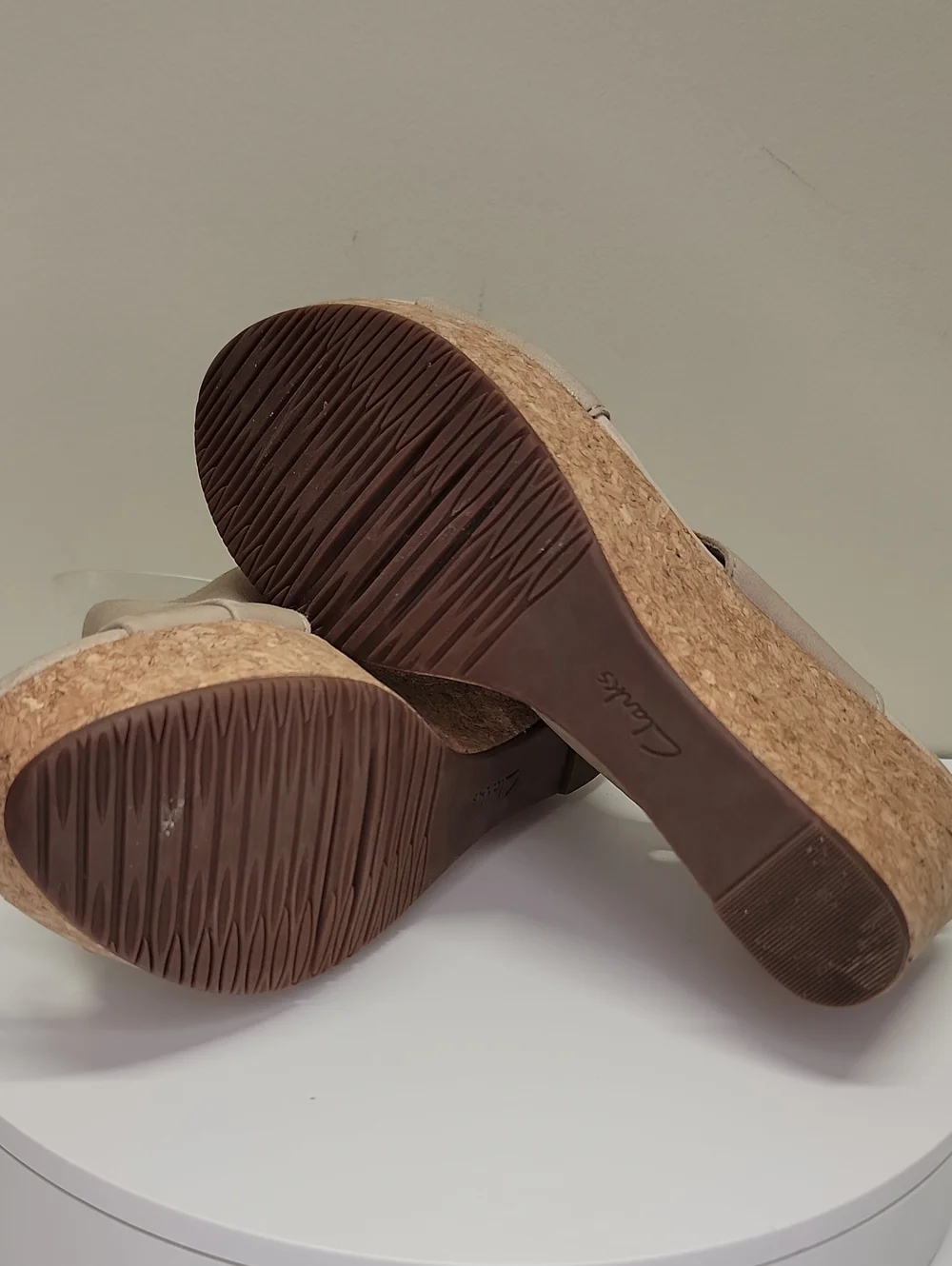 Clark's Beige Slingback Cork Wedge Sandals - Ultimate Comfort Collection Sz 9.5